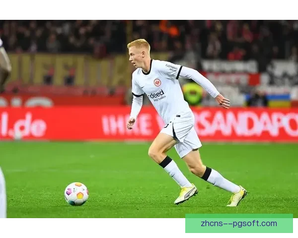 德甲中场控制力解析：从战术布局到球员表现的深度剖析