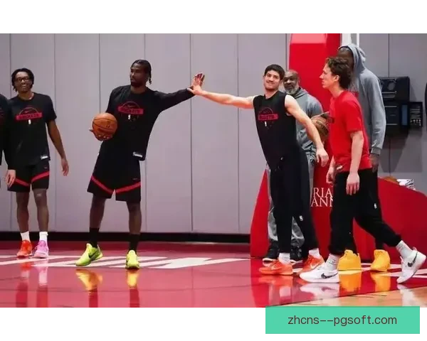 霍伊伦德训练状态火热有望周末首发成球队进攻核心